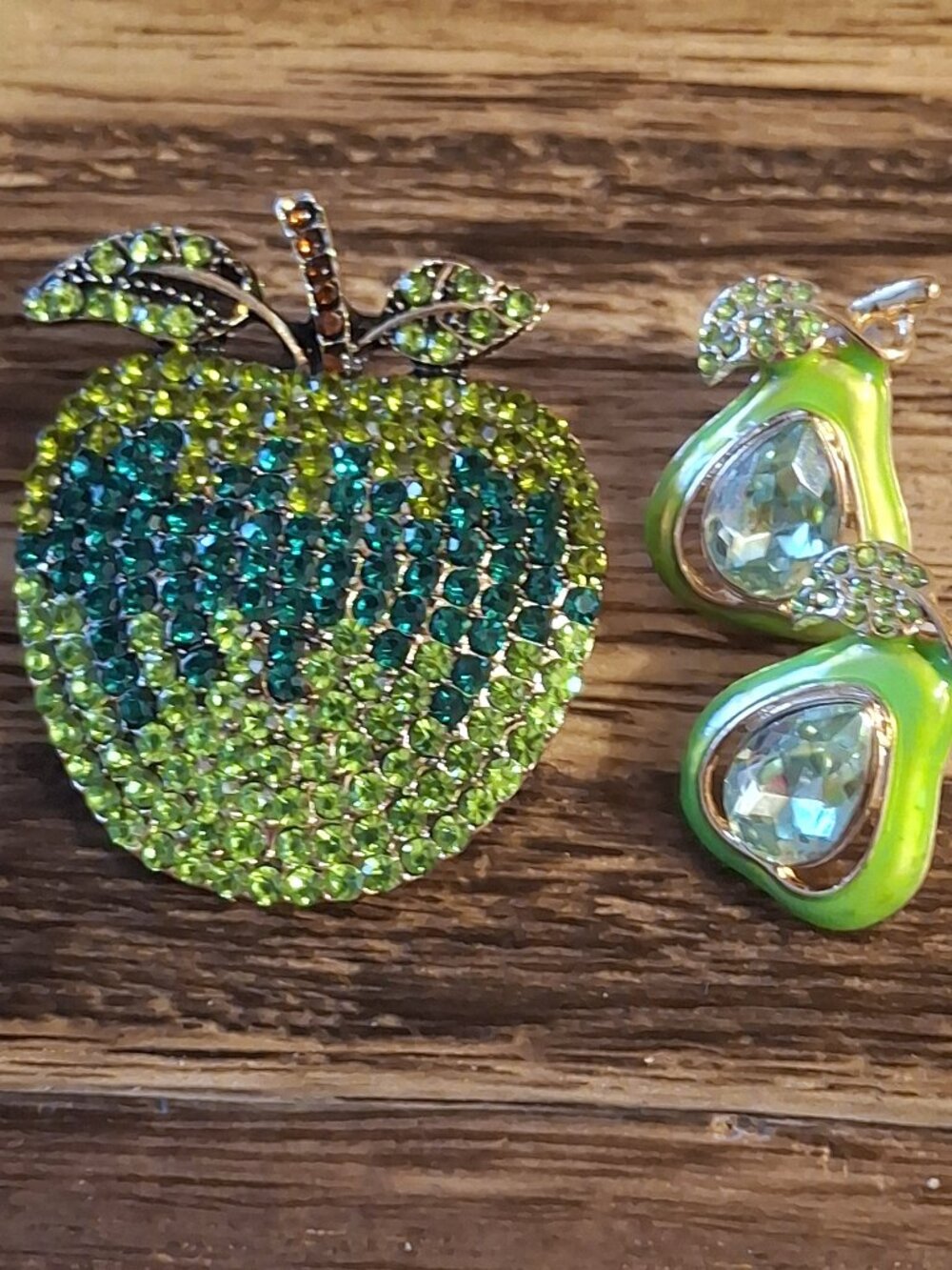 Sparkly Pave Green Apple Rhinestone Brooch and Drop Earrings NWOT